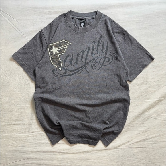 VTG Famous Tee - Picture 1 of 4